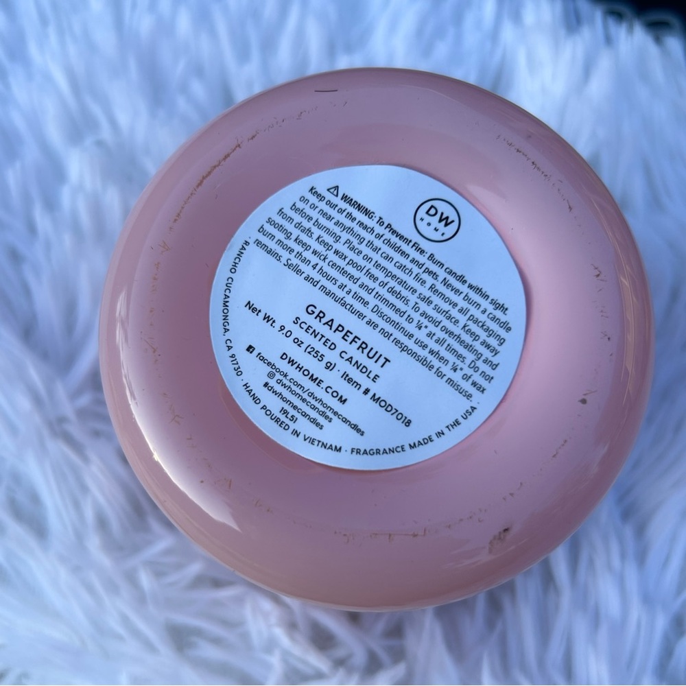 DW Home Grapefruit 9 oz Single Wick Pink Jarred Candle with Lid NEW - Picture 6 of 8